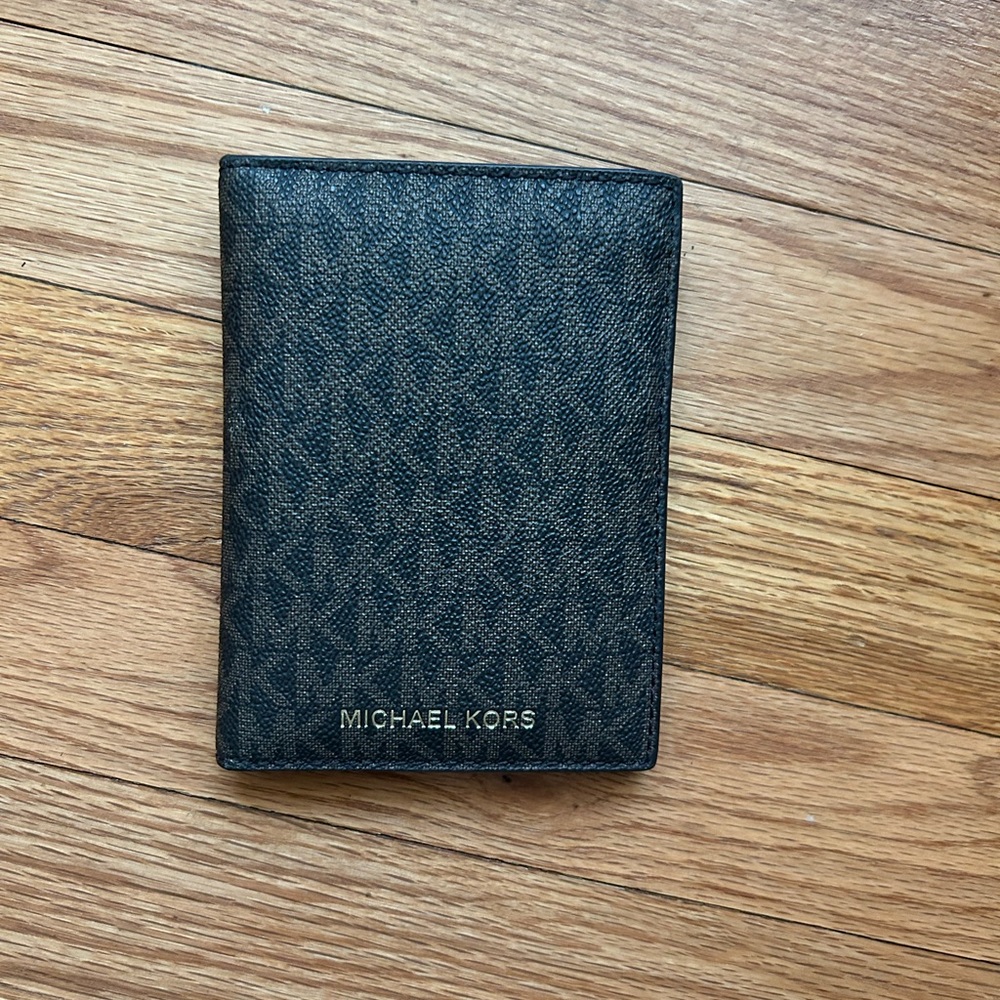 Michael Kors Logo Bedford Travel Passport Wallet